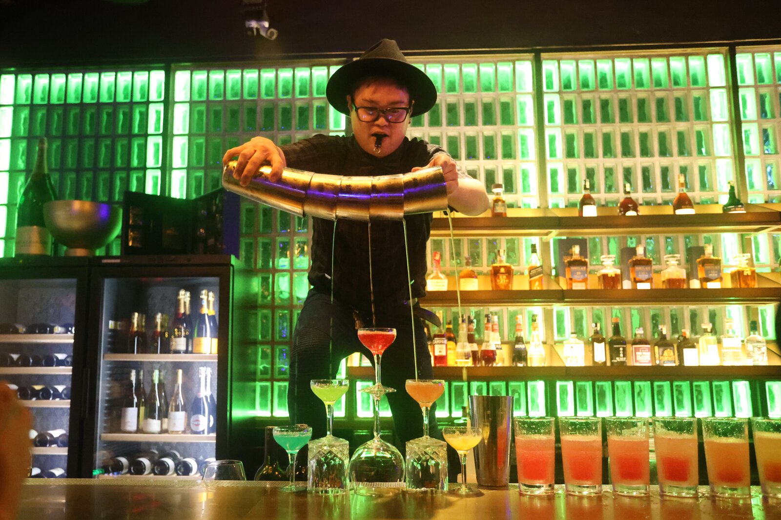MeatMore cocktail bar — service detail.