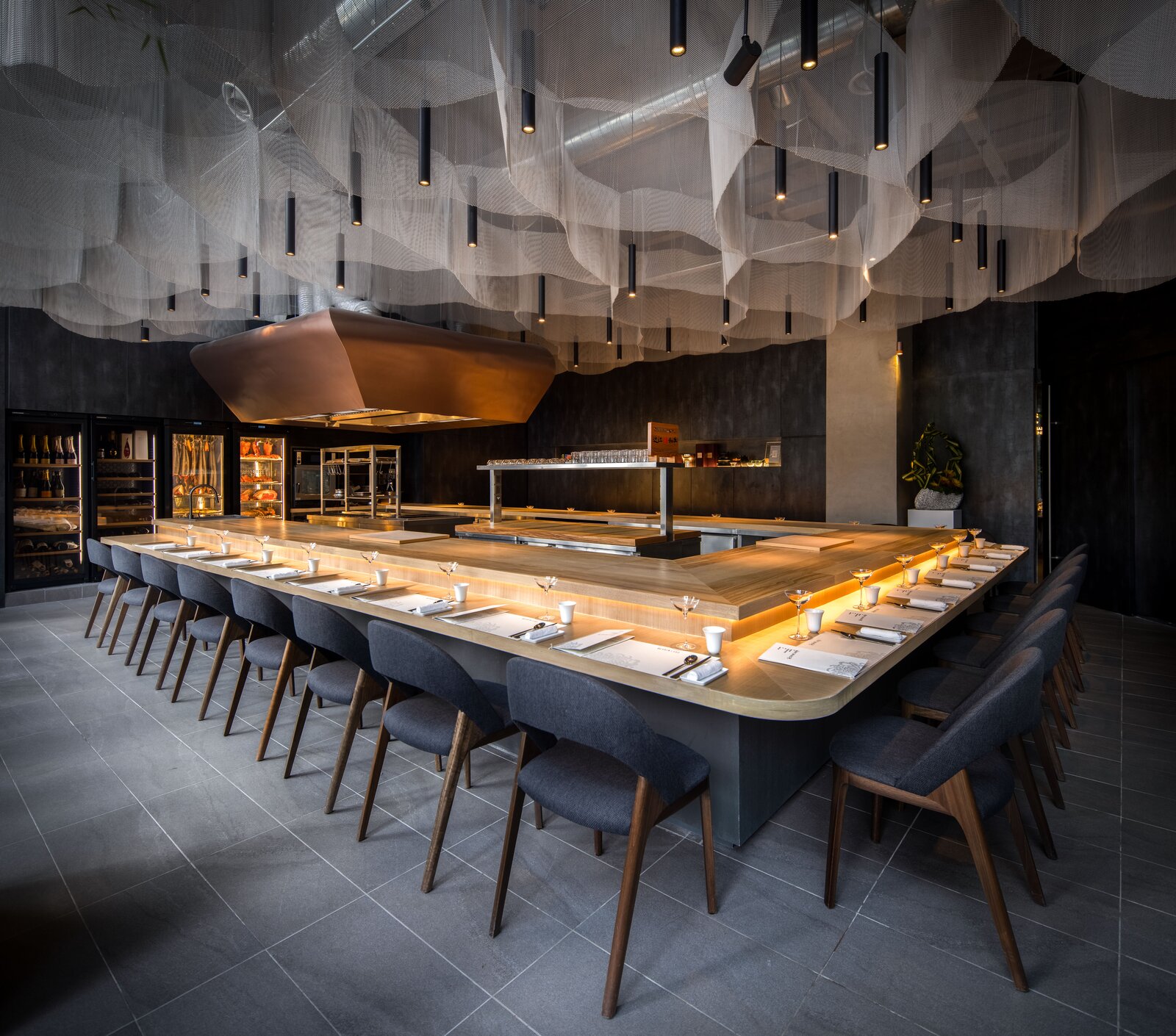 Shin'Kappou — open-counter dining room, alternative framing.